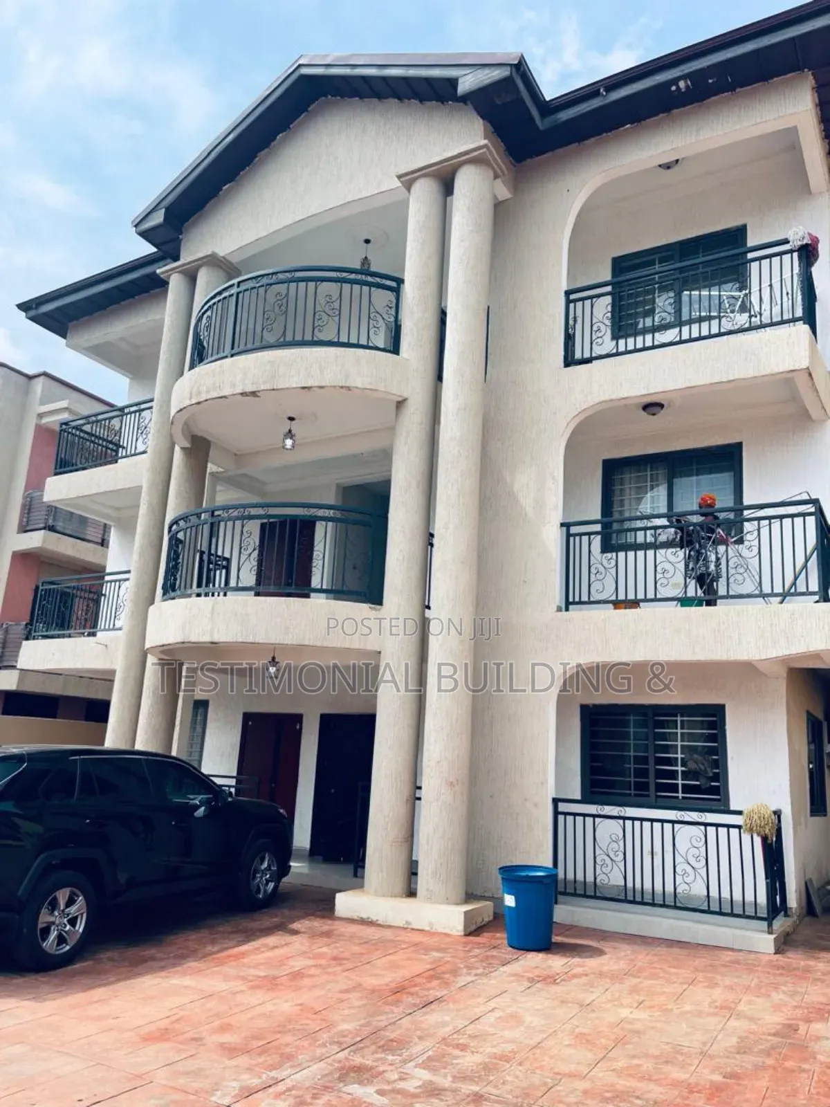 2bdrm Apartment in Testimonial Building, Adjiriganor for rent