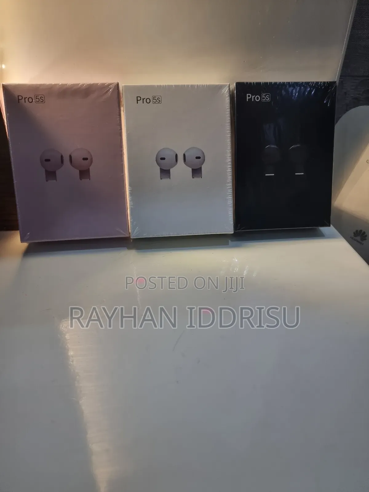 Original Earpods In Good Condition