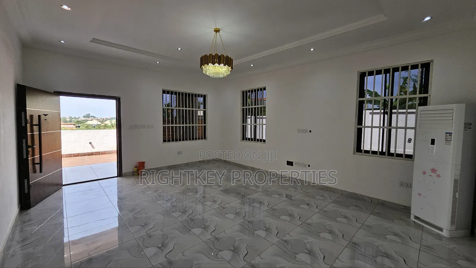 4bdrm Duplex in Rightkey, Kumasi Metropolitan for sale