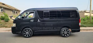 Toyota HiAce 2012 Black