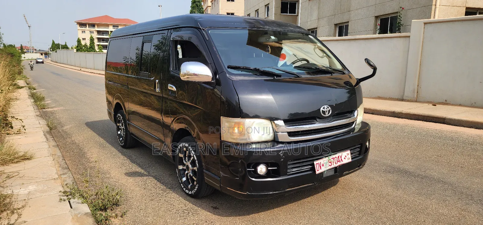 Toyota HiAce 2012 Black