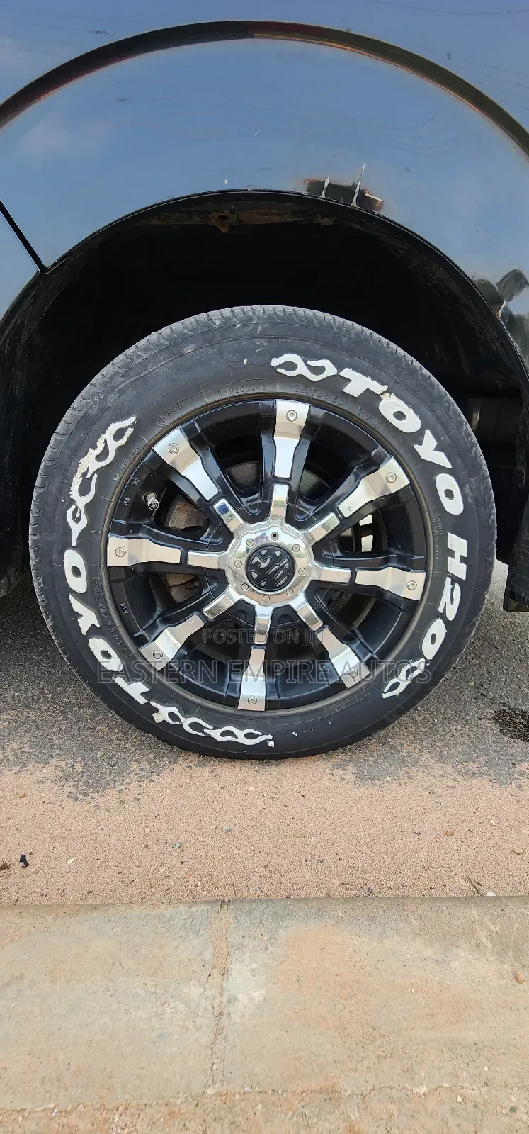 Toyota HiAce 2012 Black
