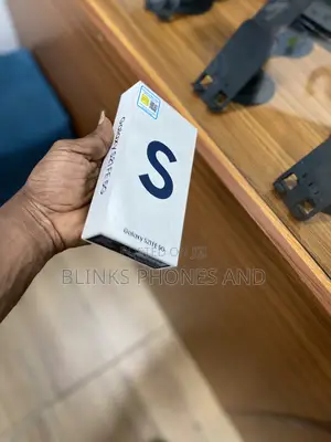New Samsung Galaxy S21 FE 5G 128 GB Green