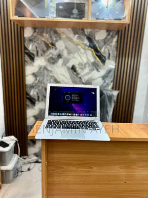 Laptop Apple MacBook Air 2017 8GB Intel Core i5 SSD 256GB