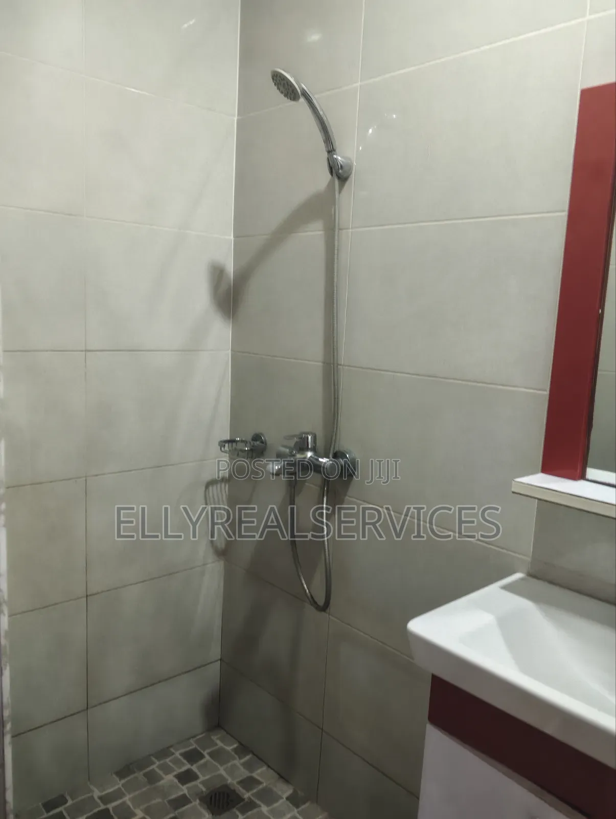 3bdrm Apartment in Ellyrealservices, Oyarifa for rent