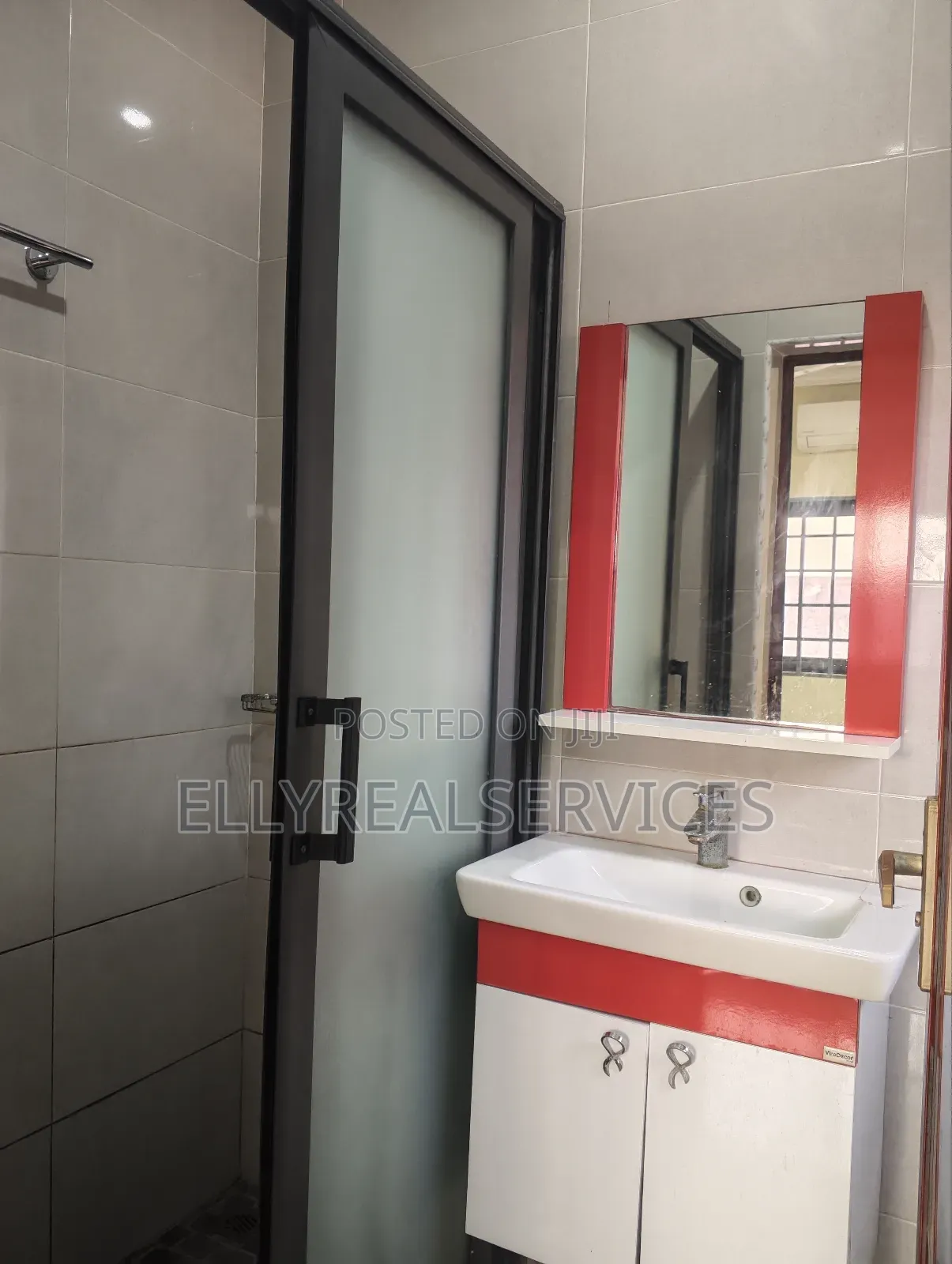 3bdrm Apartment in Ellyrealservices, Oyarifa for rent
