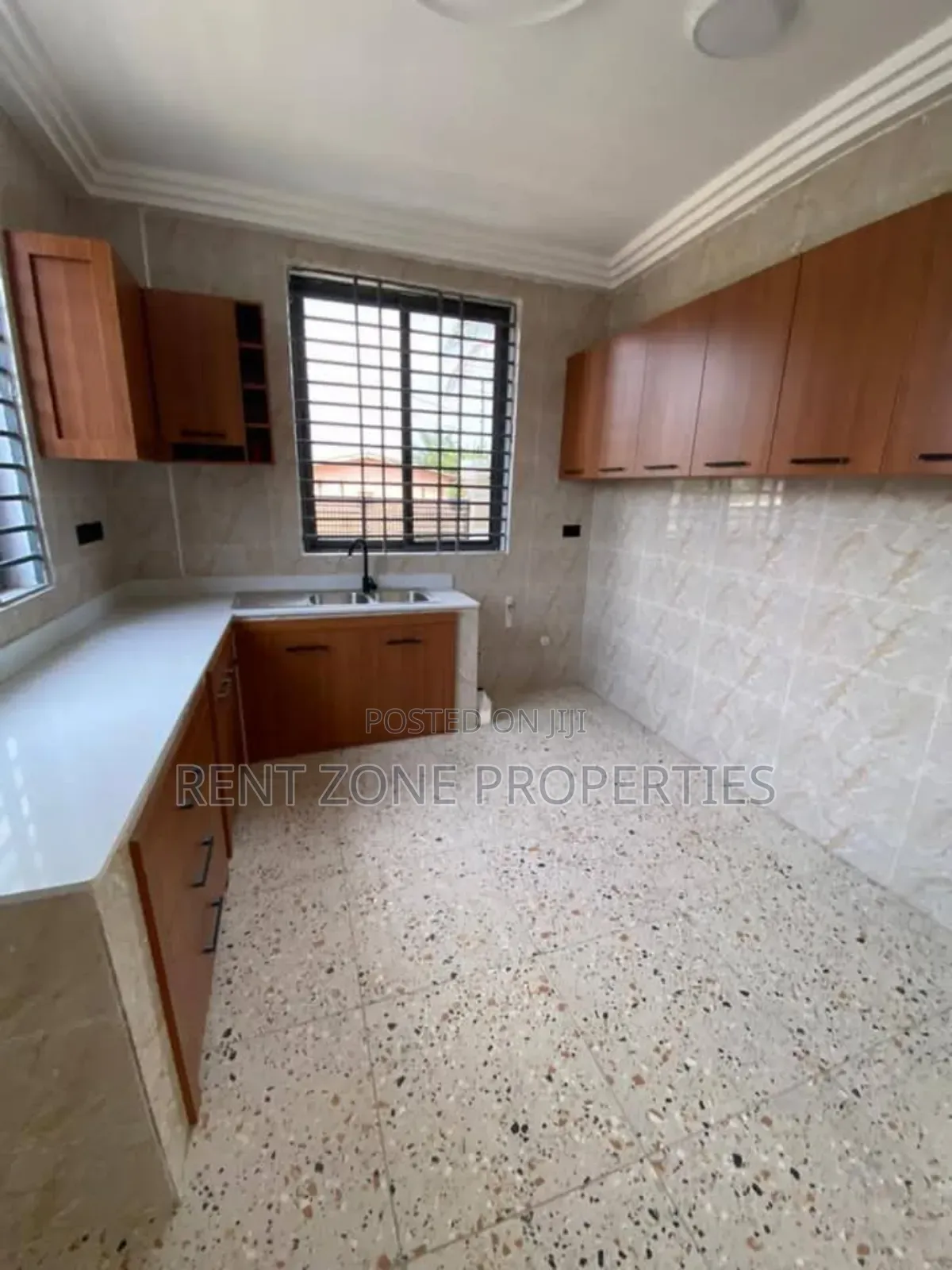 2bdrm Apartment in Ofankor for rent