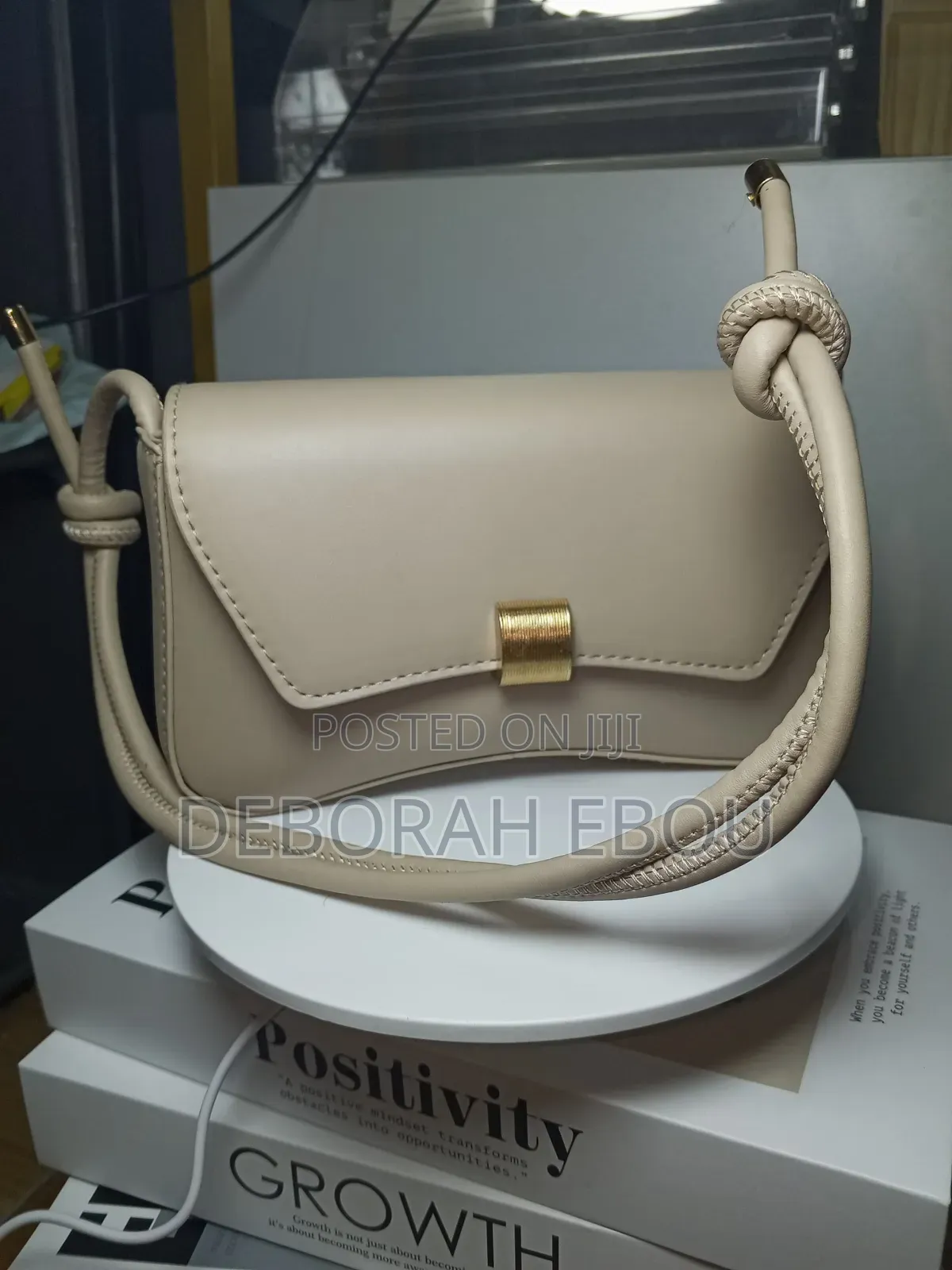 Ladies Hand Bag