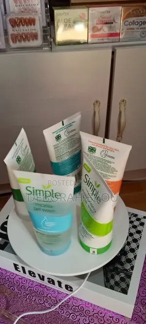 Simple Glow Facial Wash