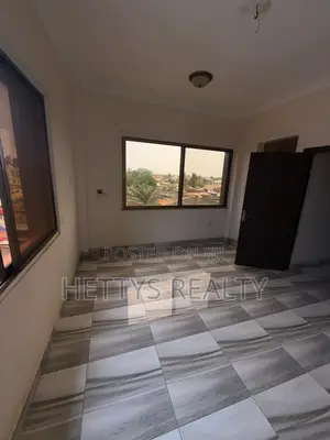 3bdrm Apartment in Awoshie for rent