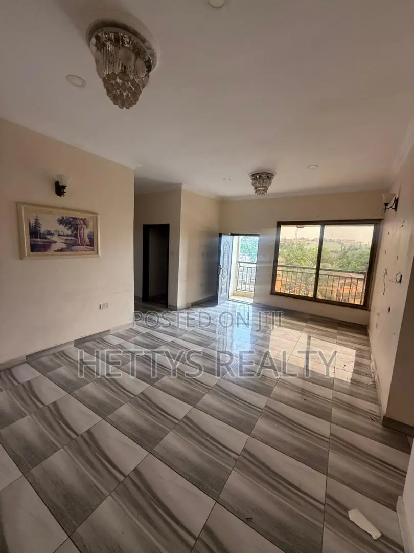 3bdrm Apartment in Awoshie for rent