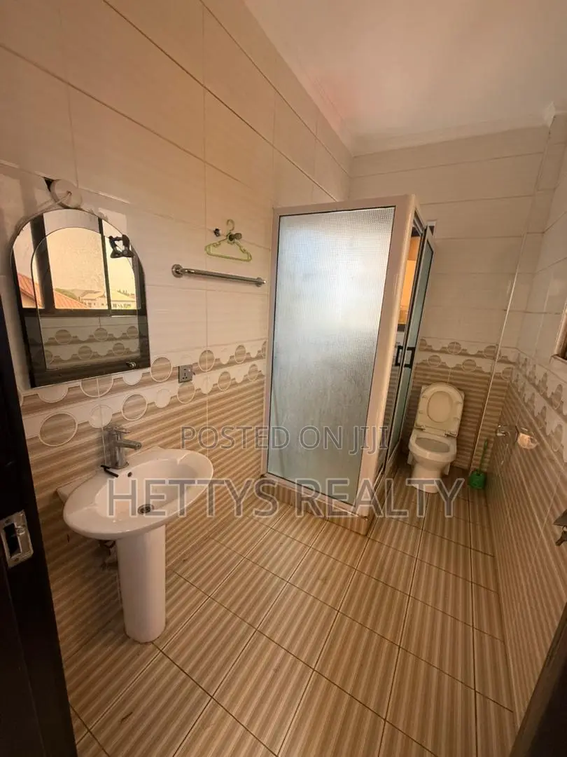 3bdrm Apartment in Awoshie for rent