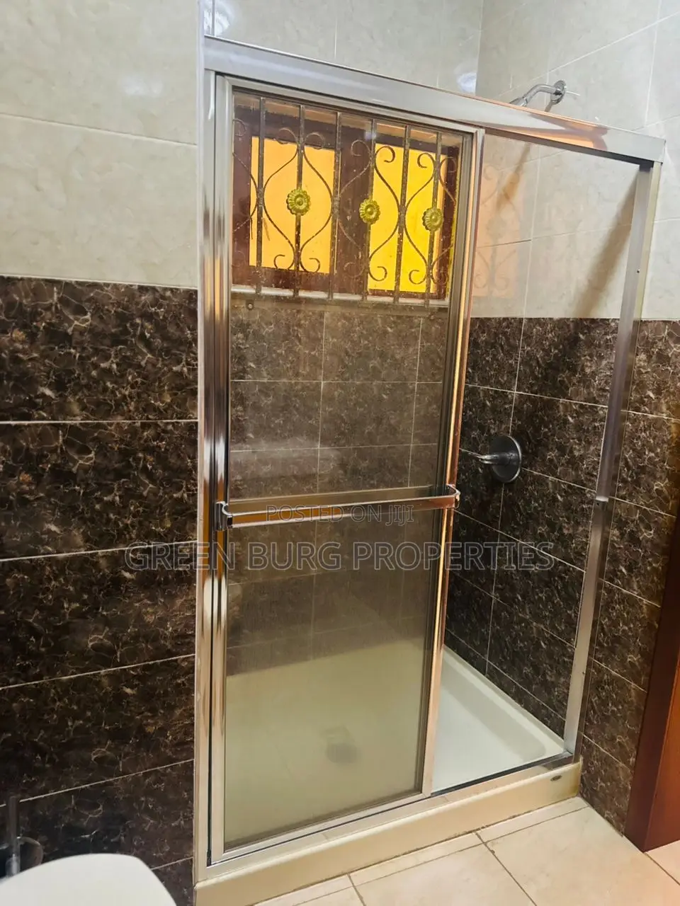 3bdrm Apartment in Green, East Legon for rent