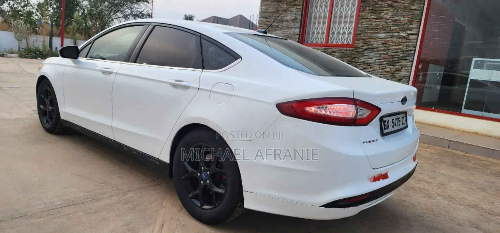 Ford Fusion SE 4dr Sedan (2.5L 4cyl 6A) 2014 White