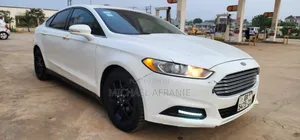 Ford Fusion SE 4dr Sedan (2.5L 4cyl 6A) 2014 White