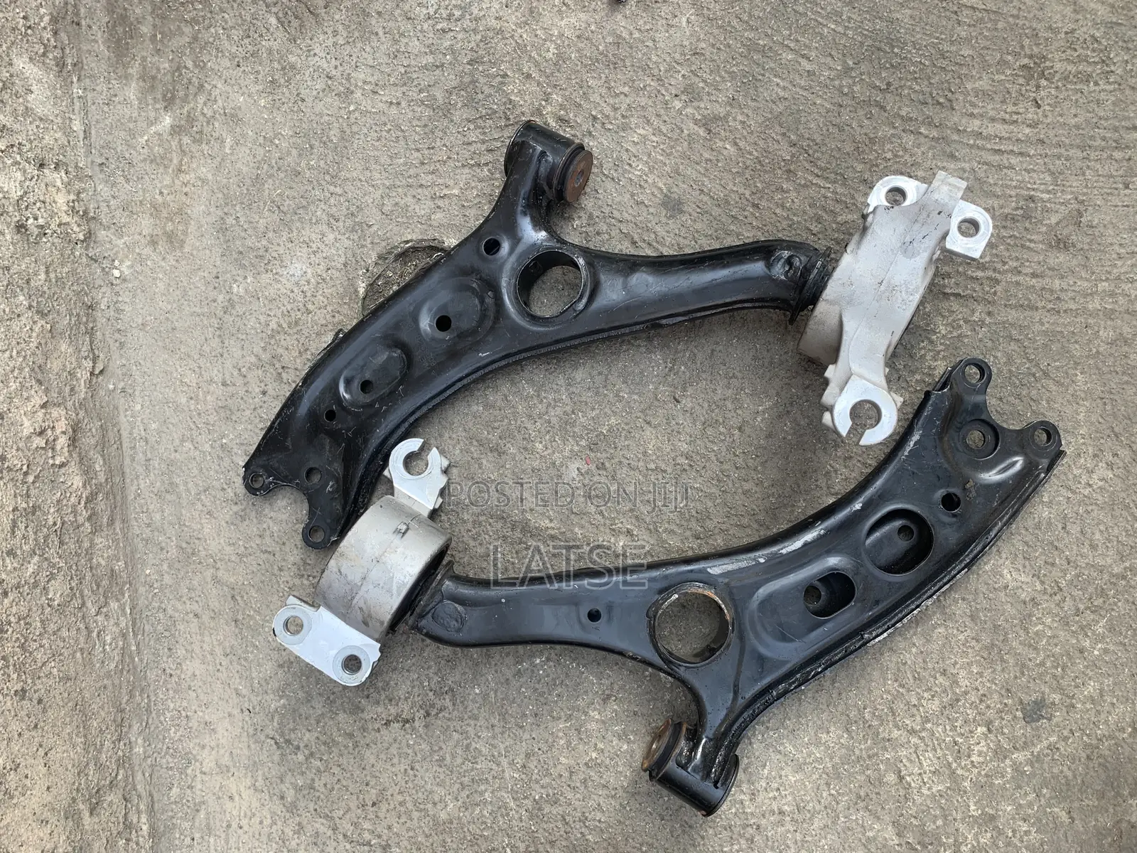 Honda Cr-v 2017,2018,2019,2020,2021,2022 Lower Control Arm Pair