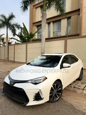 Toyota Corolla XSE 4dr Sedan (1.8L 4cyl CVT) 2017 White