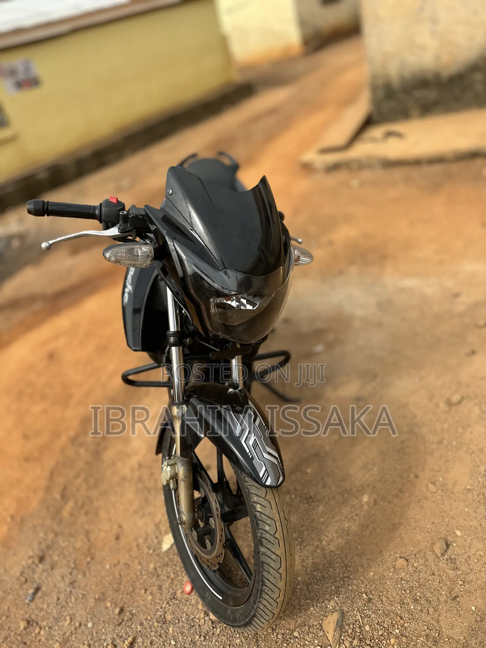 TVS Apache 180 RTR 2025 Black