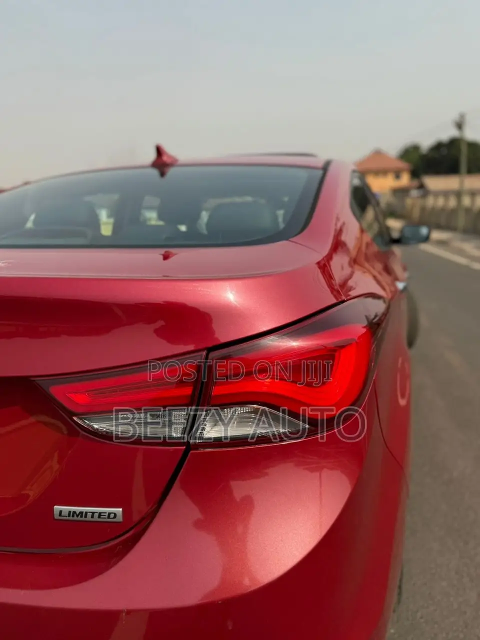 Hyundai Elantra Limited 4dr Sedan (1.8L 4cyl 6A) 2015 Red