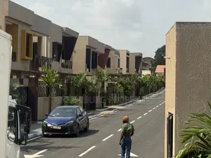 5bdrm Mansion in Green, East Legon for sale