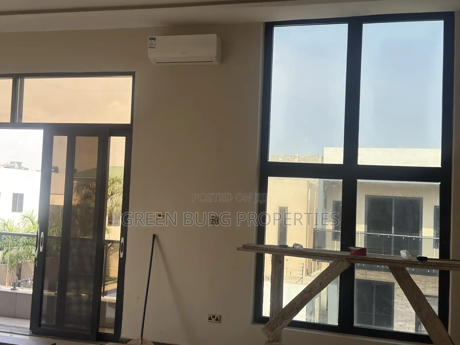 5bdrm Mansion in Green, East Legon for sale