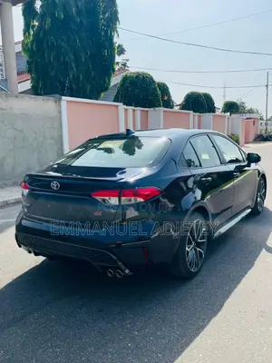 Toyota Corolla SE 2020 Blue