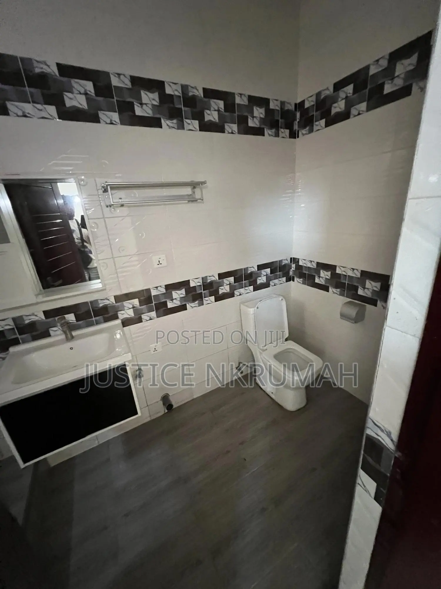 3bdrm Apartment in Mr Justice Estate, Tetegu for rent
