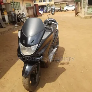 Yamaha Majesty 2018 Black