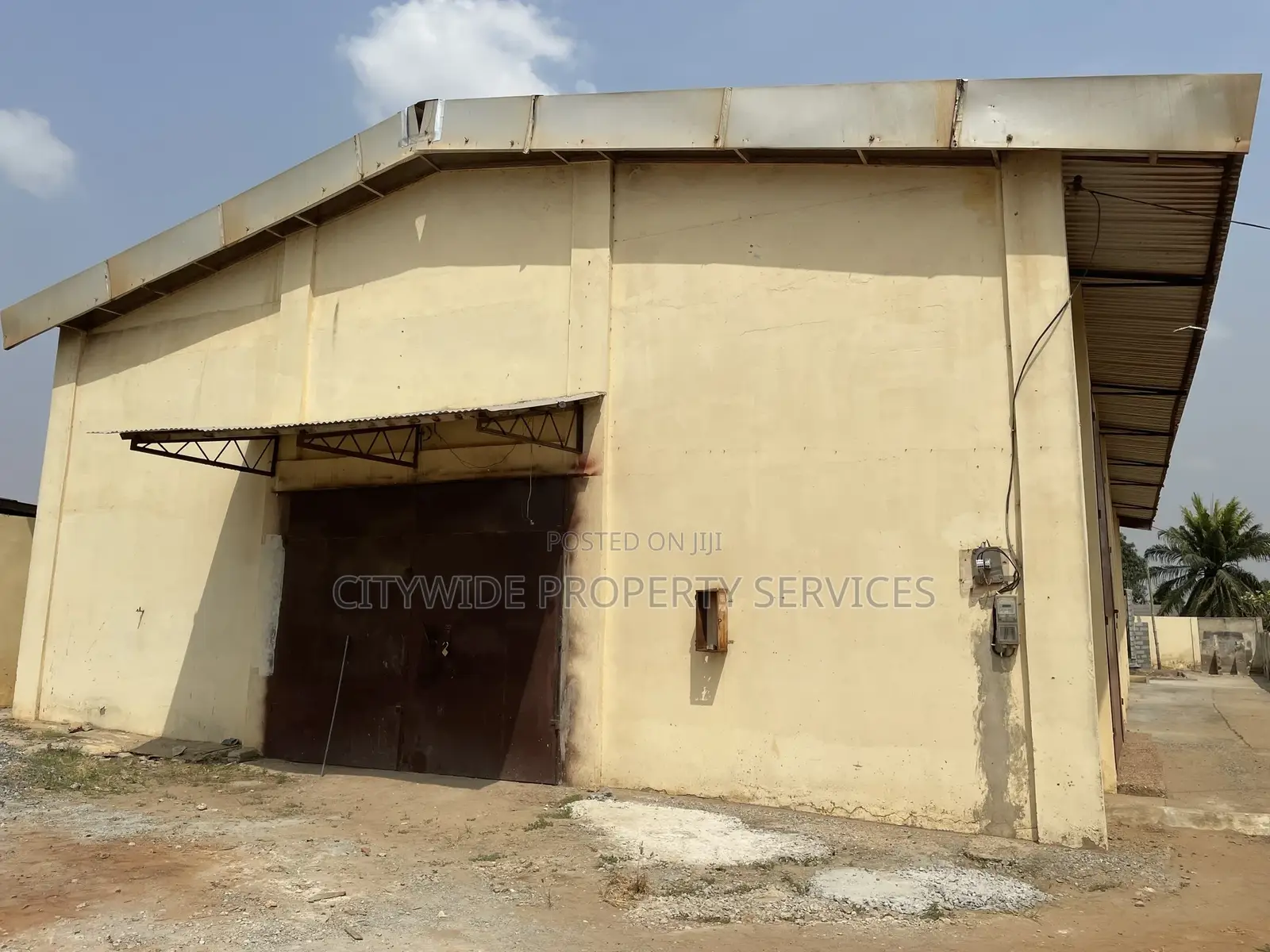 Warehouse 500 SQM for Rent at Teshie Nungua