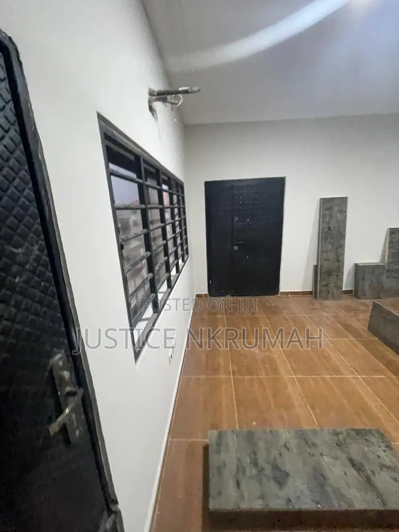 2bdrm Apartment in Mr Justice Estate, West Hills Mall Area for rent