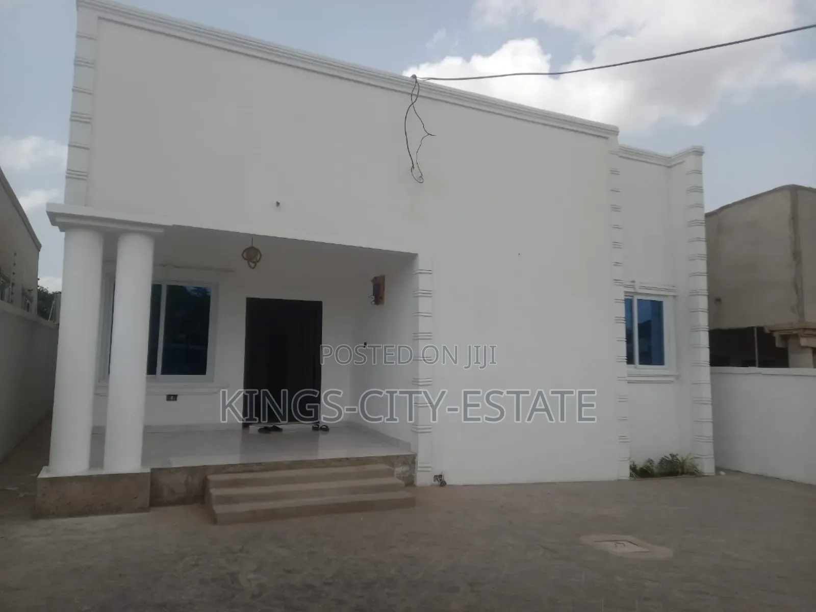 3bdrm House in Kwabenya Acp for sale