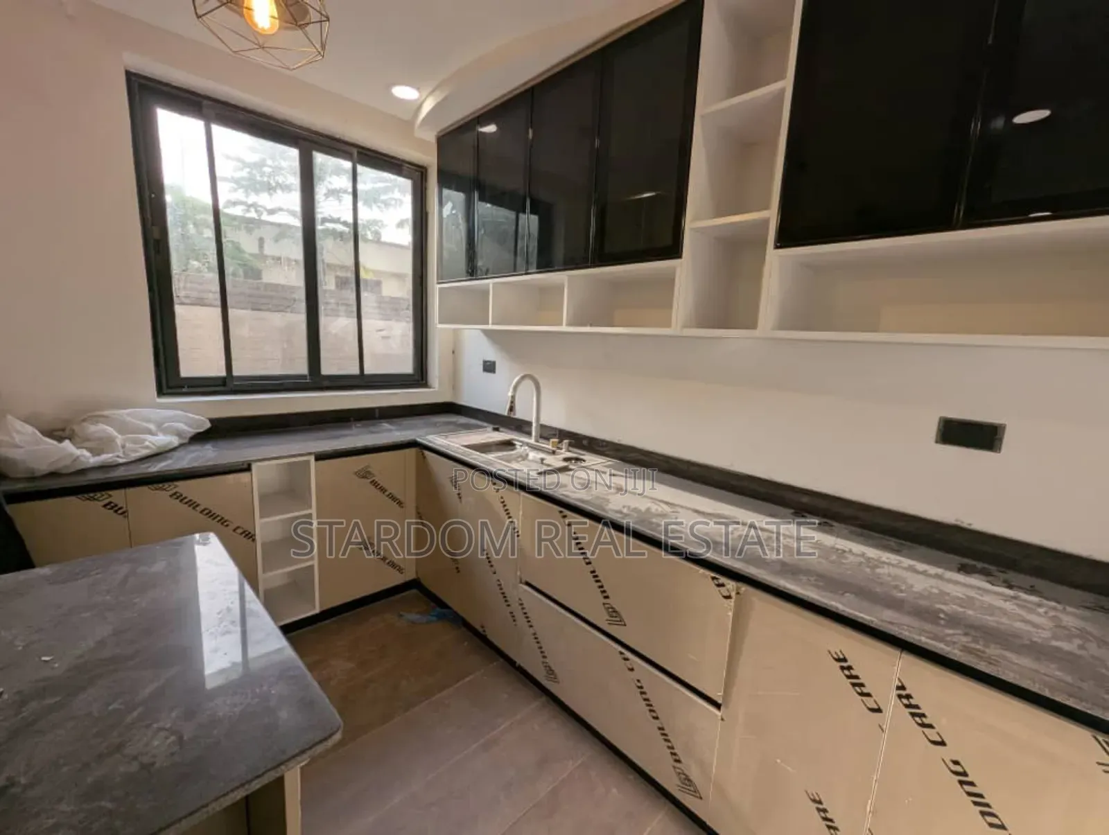 4bdrm Duplex in Tantra Hills for sale