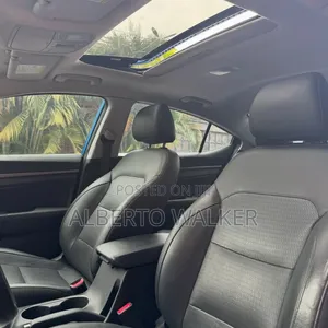 Hyundai Elantra 2017 Blue
