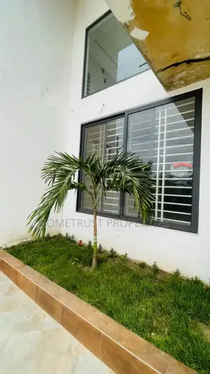 4bdrm Duplex in Hometrust Properties, Achimota for sale
