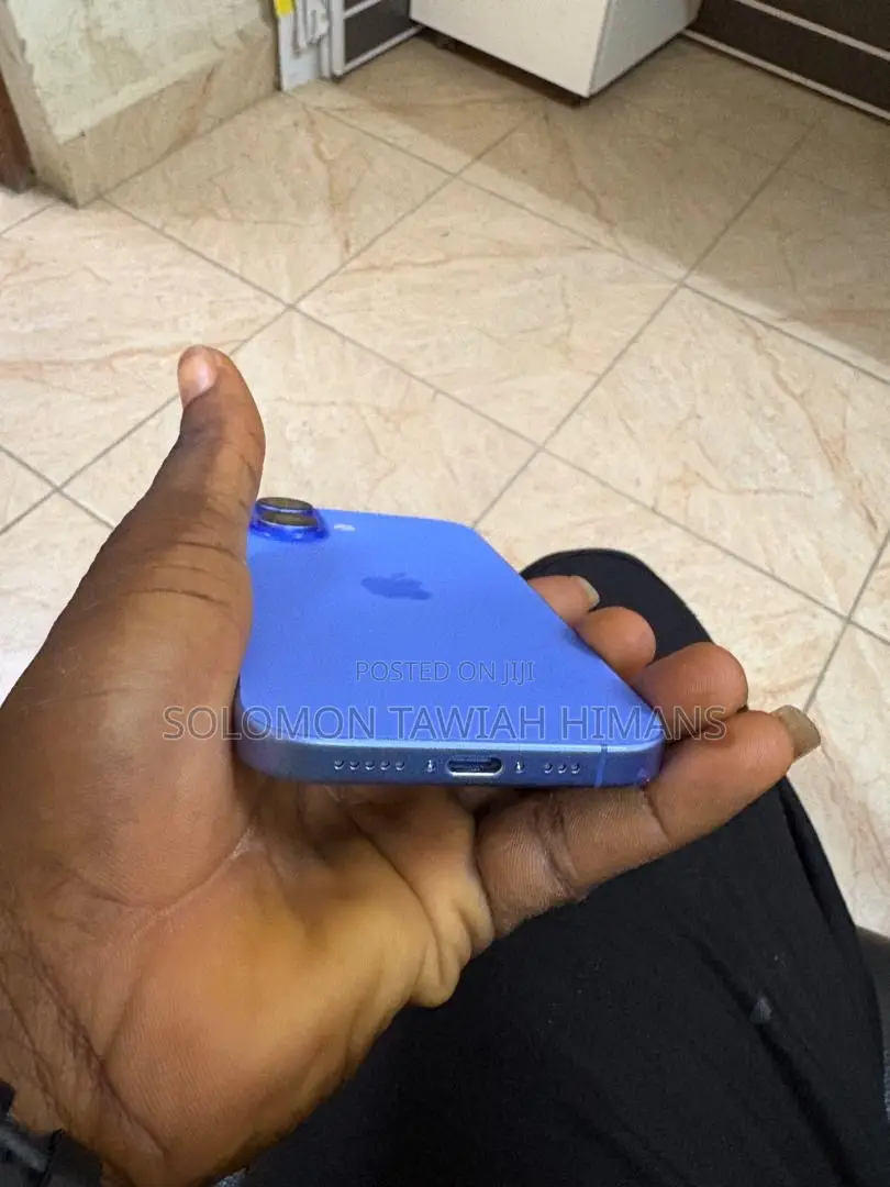 New Apple iPhone 16 128 GB Blue