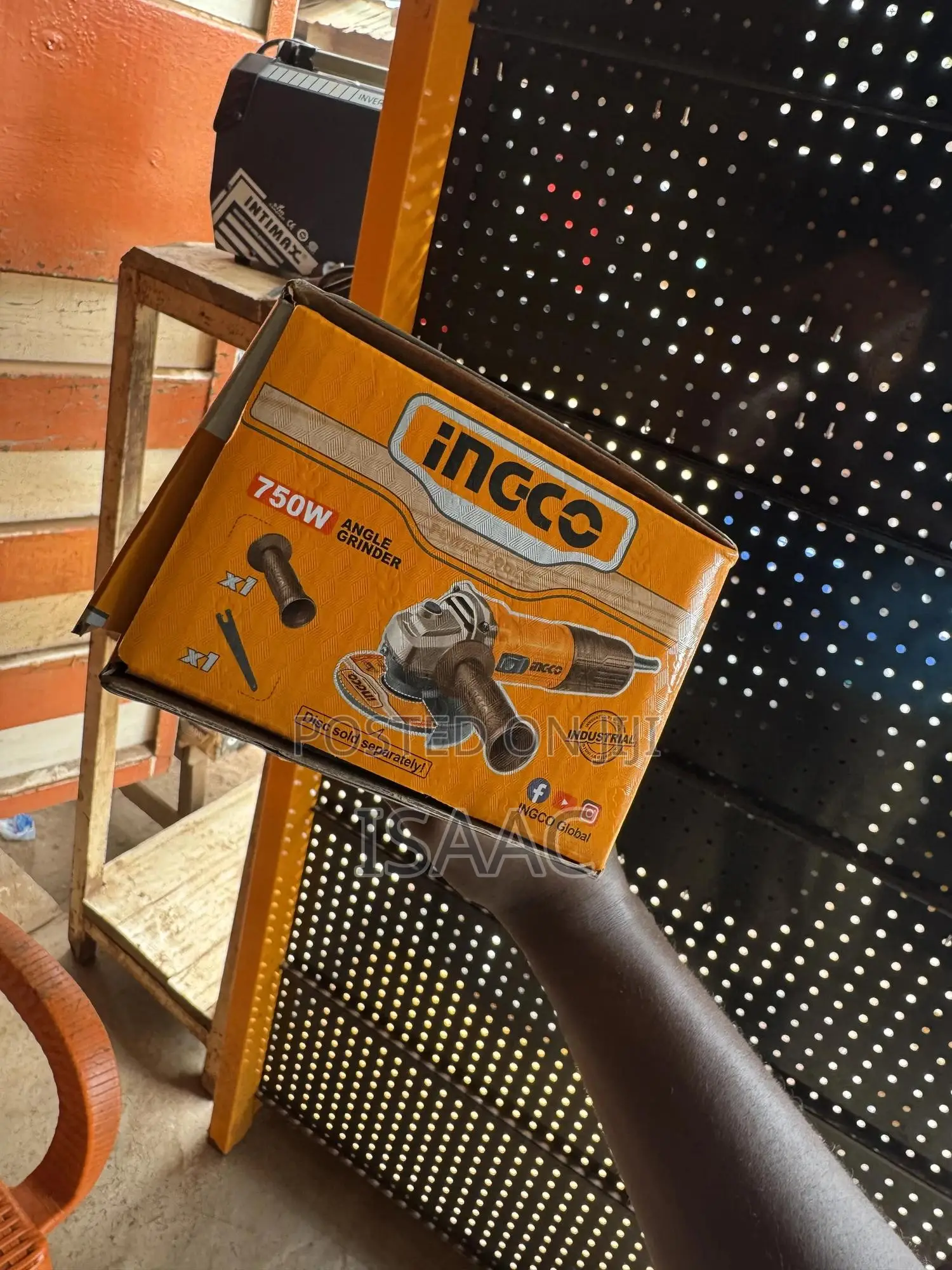 750 Watts Ingco Angle Grinder