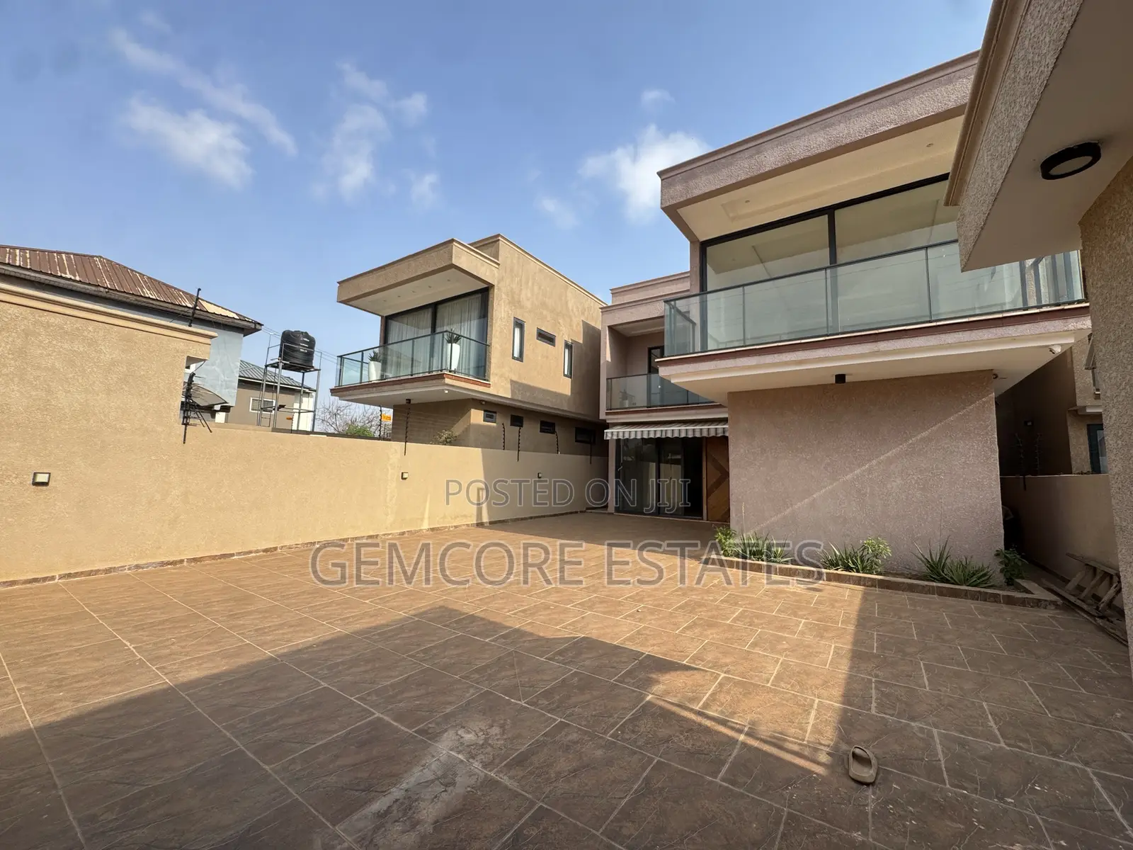 4bdrm House in New Nation, Lake Side Estate for sale