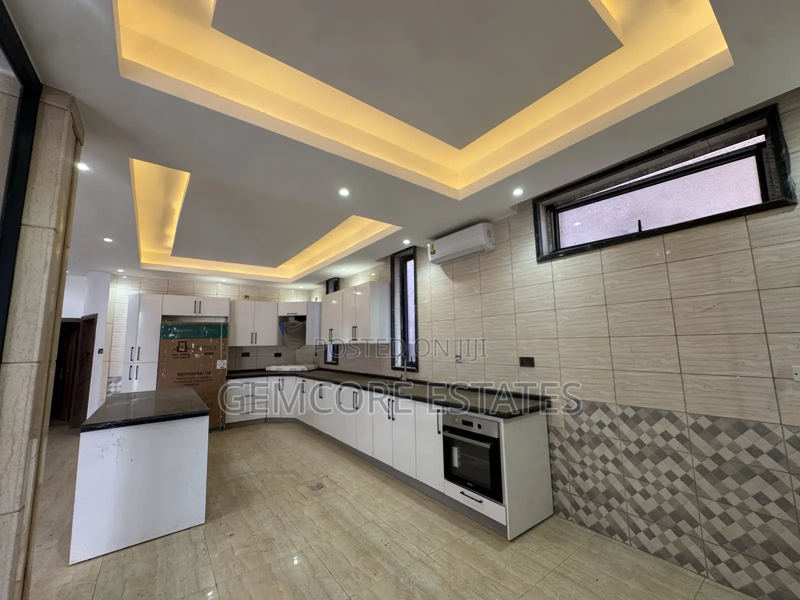 4bdrm House in New Nation, Lake Side Estate for sale