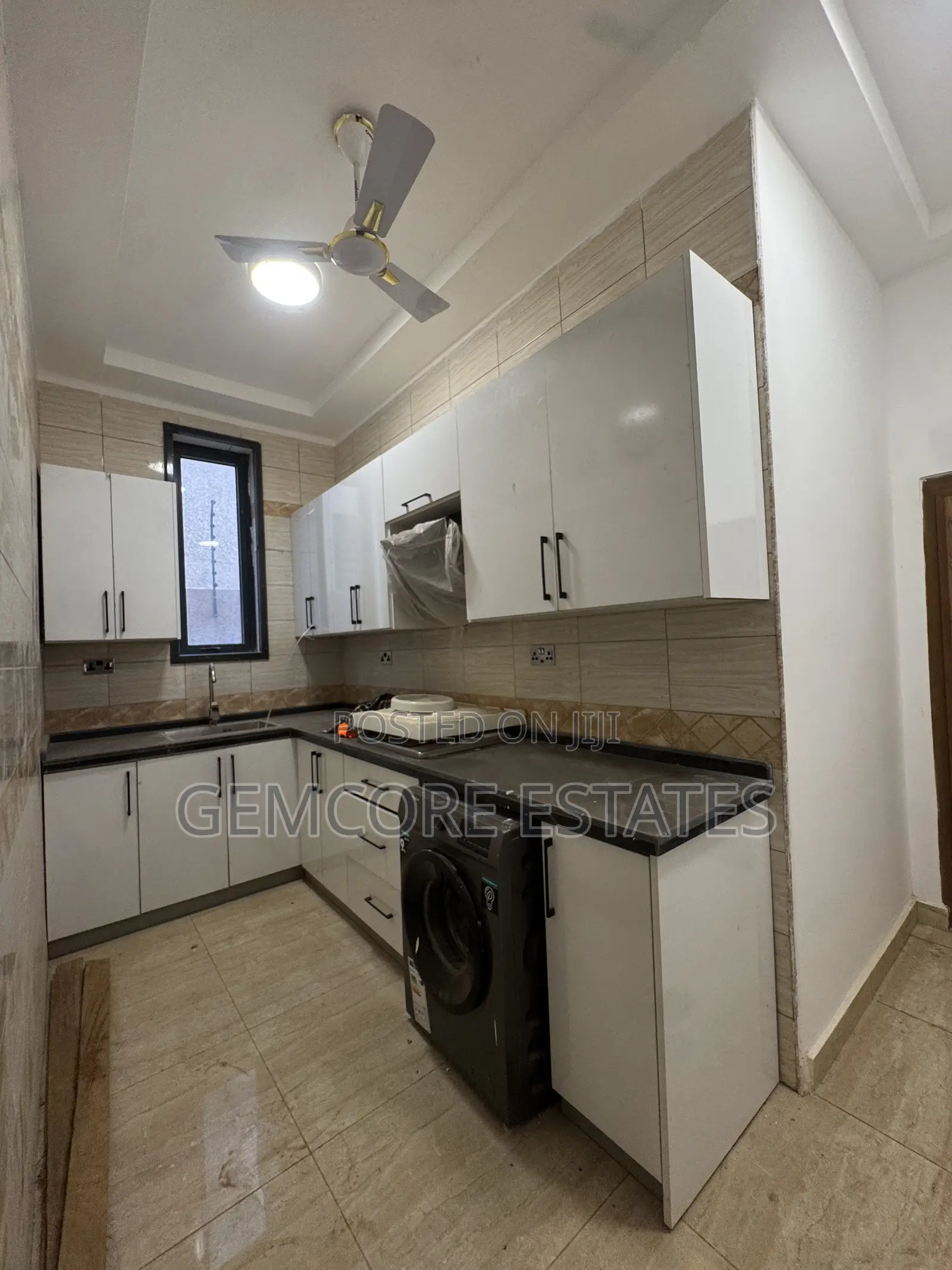 4bdrm House in New Nation, Lake Side Estate for sale