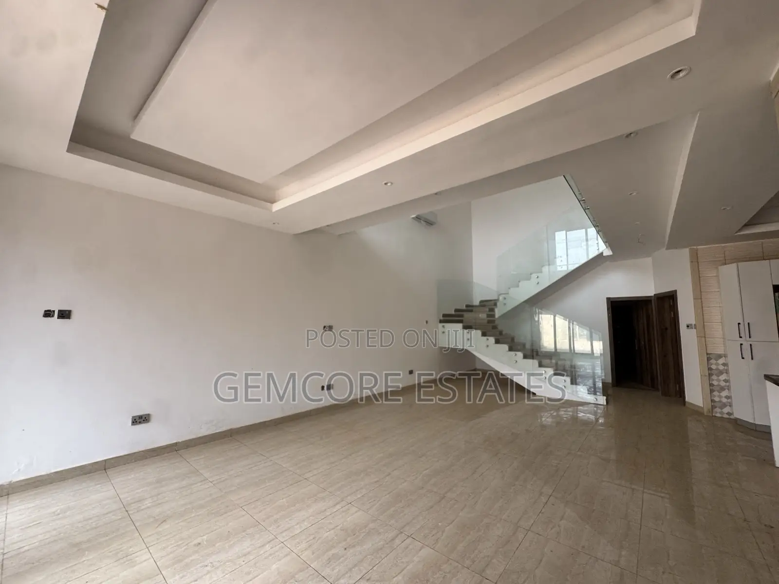 4bdrm House in New Nation, Lake Side Estate for sale