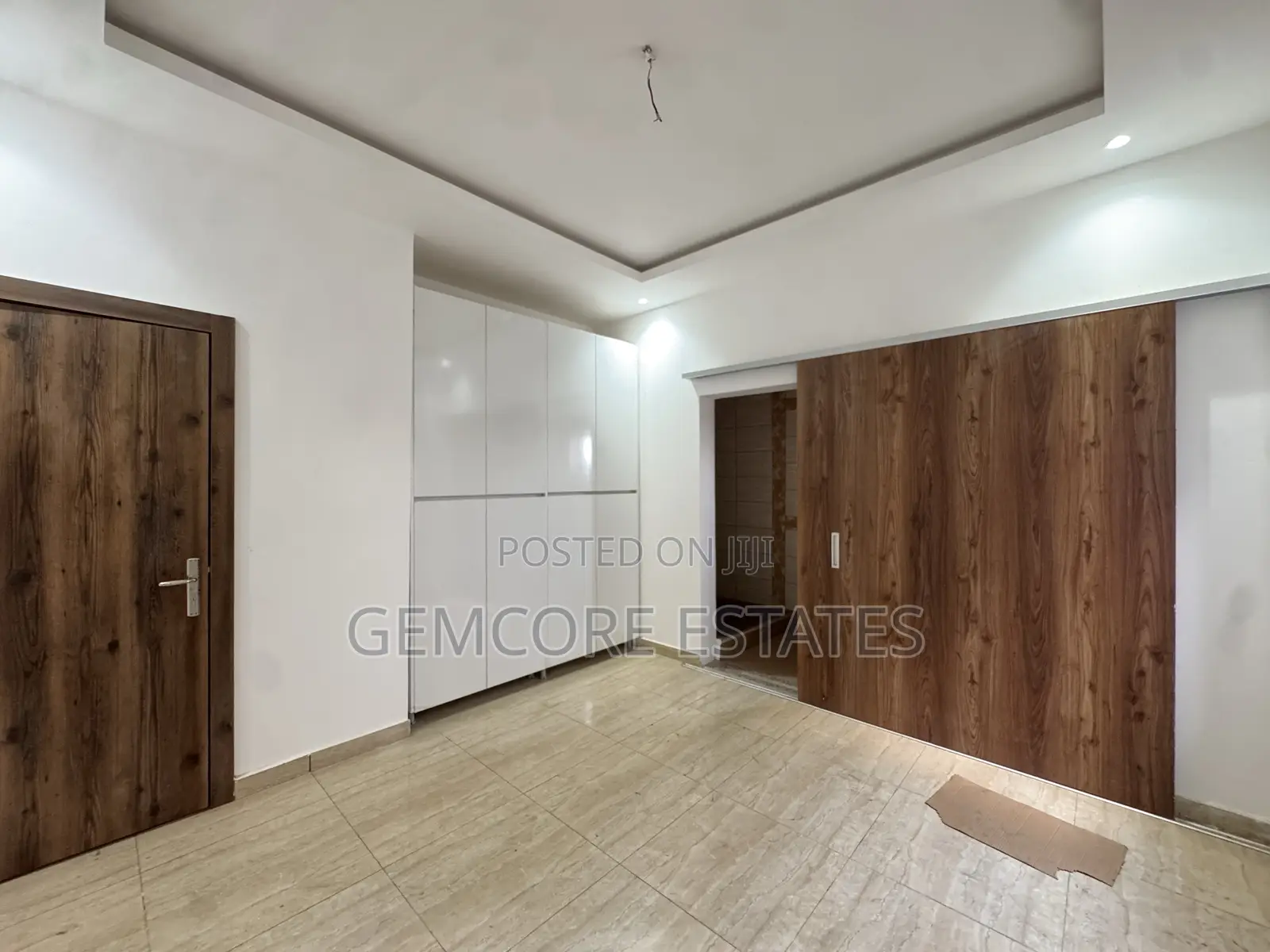 4bdrm House in New Nation, Lake Side Estate for sale