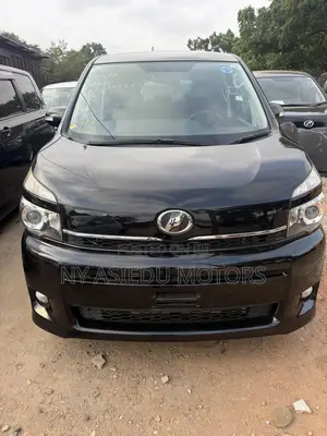 Toyota Voxy 2010 Black