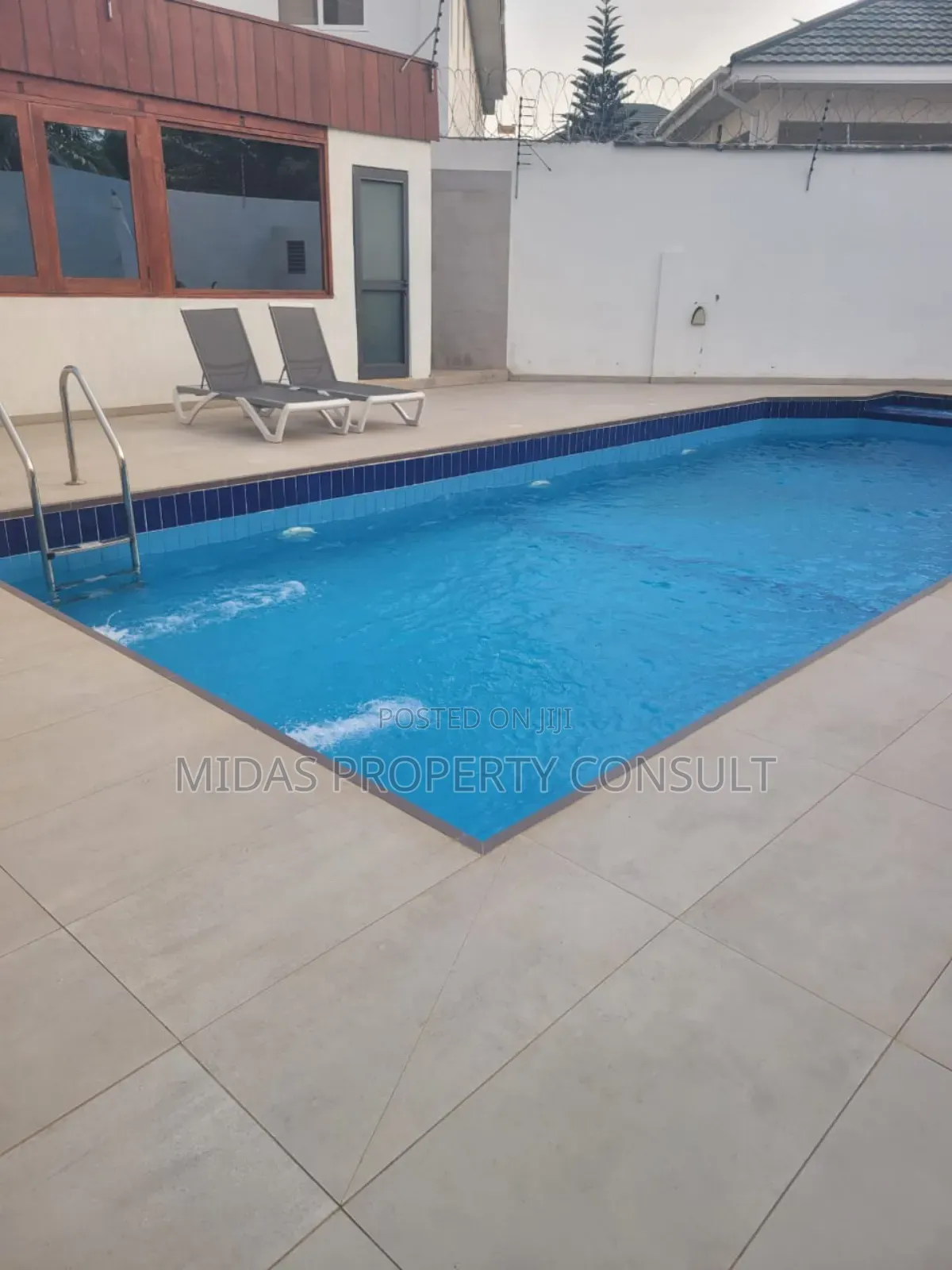 Furnished 2bdrm Apartment in Christine Gardens, Cantonments for rent