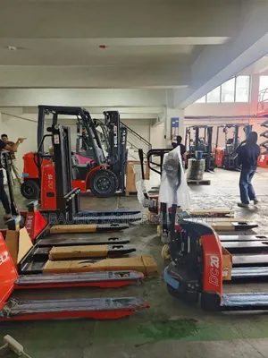 Manual Hand Pallet Trucks/Jerk Available