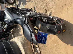 Yamaha 2020 Black