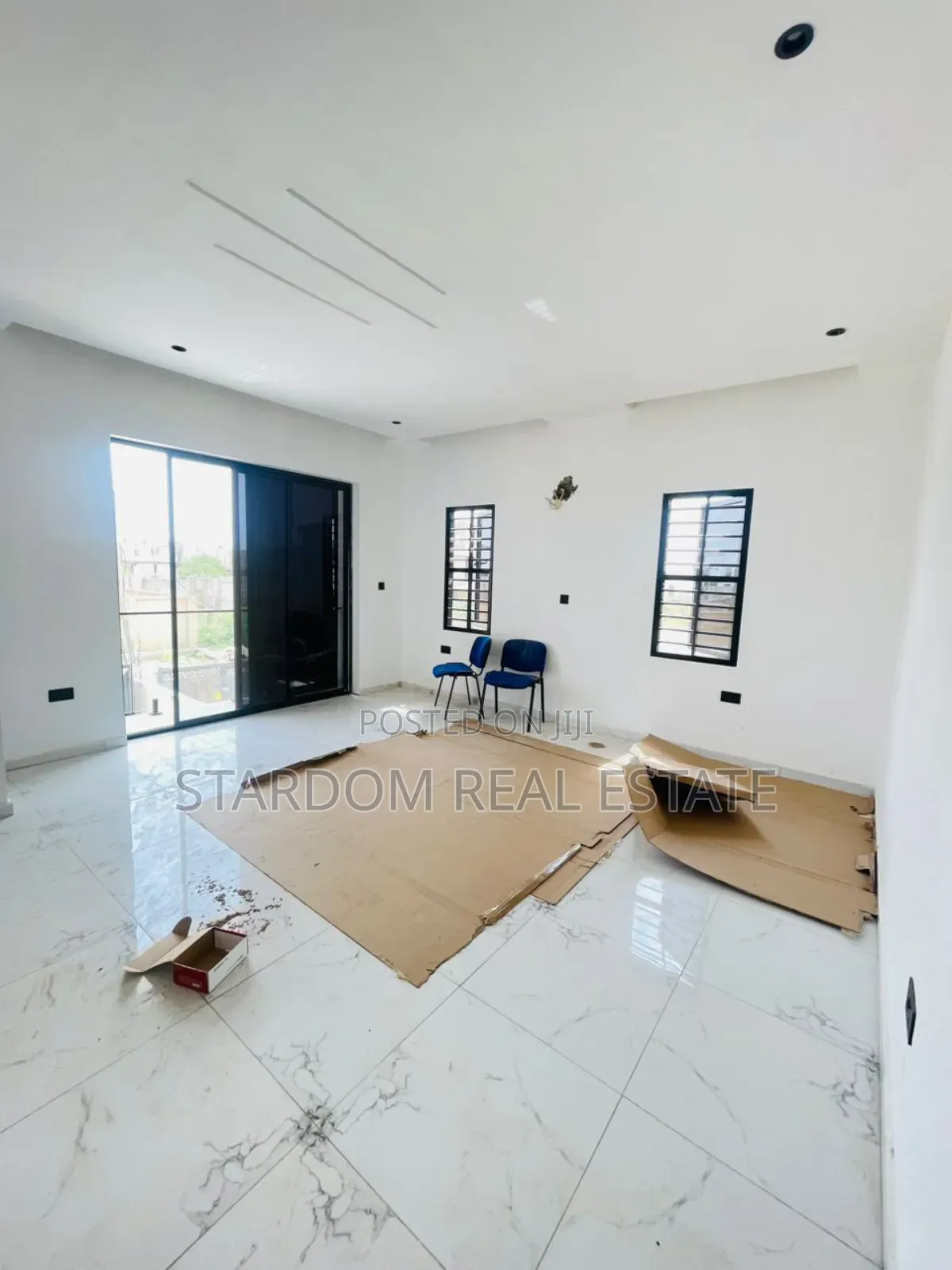 3bdrm Duplex in East Legon Hills for sale