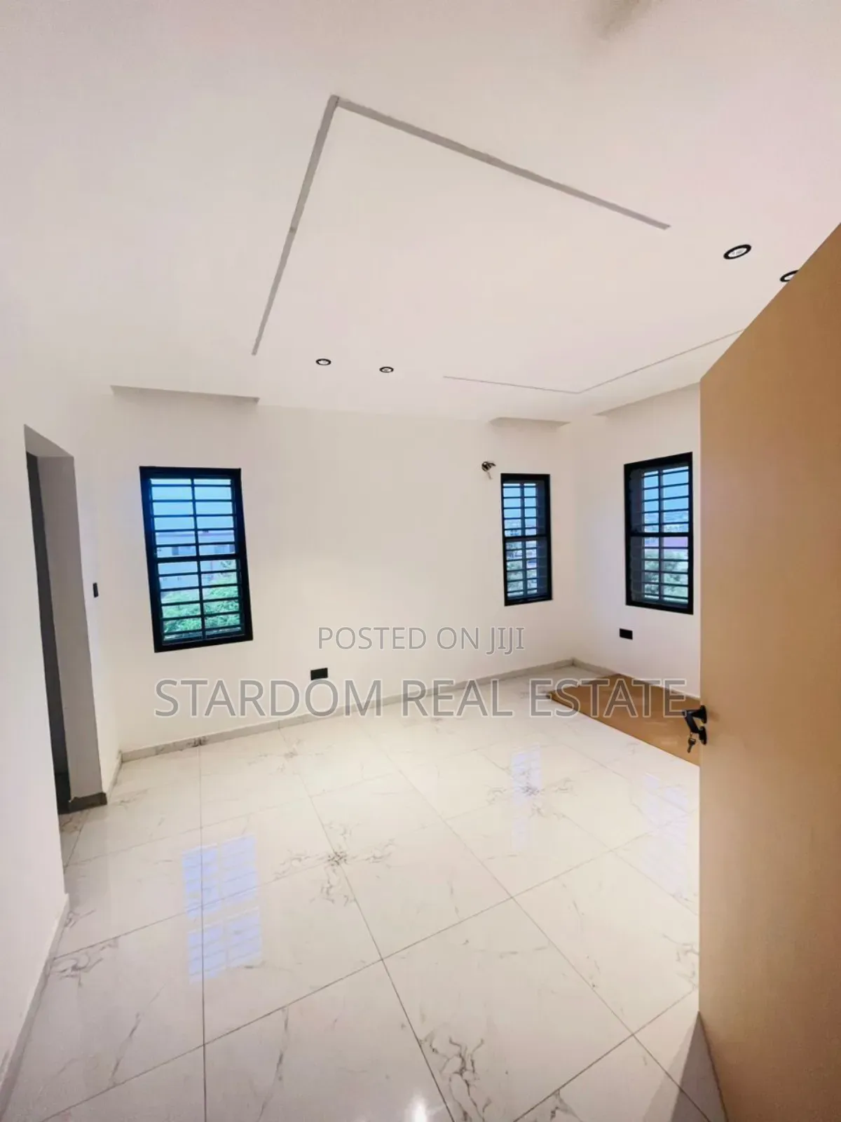 3bdrm Duplex in East Legon Hills for sale