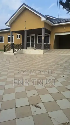 3bdrm House in Kwabenya, Ga East Municipal for sale