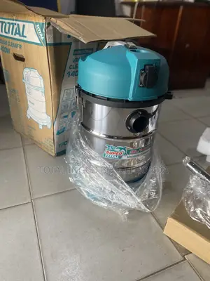 Vacuum Cleaner for Domestic and Industrial Cleaning