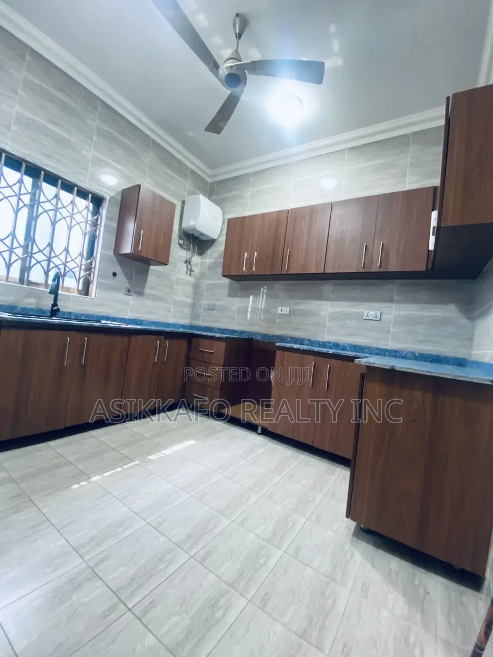 3bdrm House in Manet Cottage, Spintex for rent